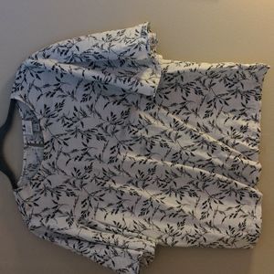 Floral flutter sleeve blouse